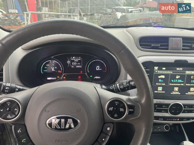 Киа Soul EV, объемом двигателя 0 л и пробегом 149 тыс. км за 5600 $, фото 8 на Automoto.ua