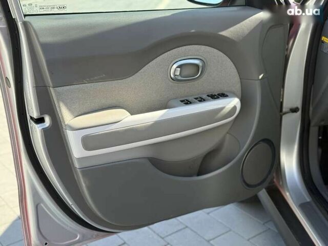Киа Soul EV, объемом двигателя 0 л и пробегом 115 тыс. км за 7400 $, фото 14 на Automoto.ua