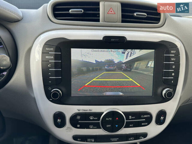 Киа Soul EV 2017 в Тернополе на Automoto.ua Киа Soul EV, объемом двигателя 0 л и пробегом 139 тыс. км за 9200 $, фото 10 на Automoto.ua
