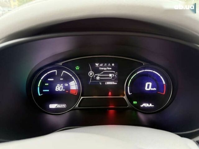 Киа Soul EV, объемом двигателя 0 л и пробегом 138 тыс. км за 10500 $, фото 9 на Automoto.ua