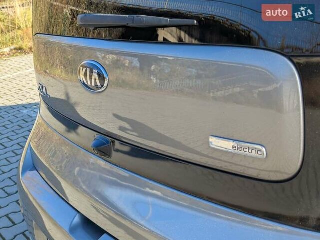 Сірий Кіа Soul EV, об'ємом двигуна 0 л та пробігом 166 тис. км за 5500 $, фото 33 на Automoto.ua