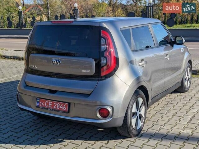 Сірий Кіа Soul EV, об'ємом двигуна 0 л та пробігом 166 тис. км за 5500 $, фото 31 на Automoto.ua