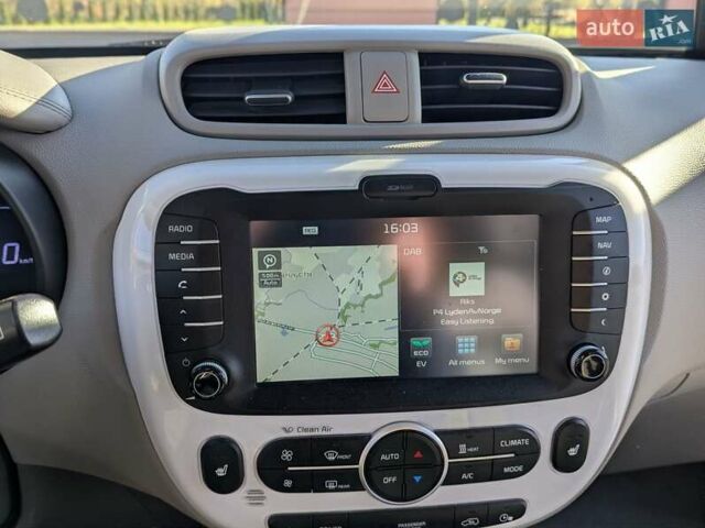 Сірий Кіа Soul EV, об'ємом двигуна 0 л та пробігом 166 тис. км за 5500 $, фото 52 на Automoto.ua