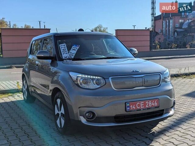 Сірий Кіа Soul EV, об'ємом двигуна 0 л та пробігом 166 тис. км за 5500 $, фото 8 на Automoto.ua