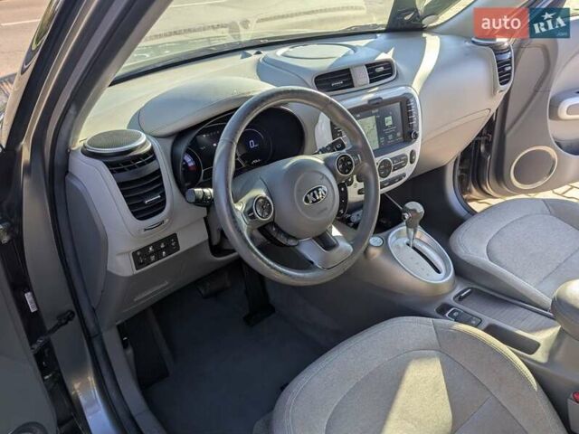 Сірий Кіа Soul EV, об'ємом двигуна 0 л та пробігом 166 тис. км за 5500 $, фото 47 на Automoto.ua