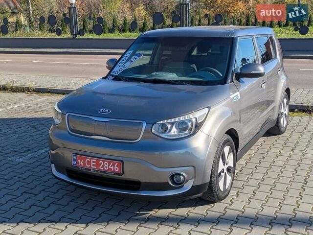 Сірий Кіа Soul EV, об'ємом двигуна 0 л та пробігом 166 тис. км за 5500 $, фото 5 на Automoto.ua