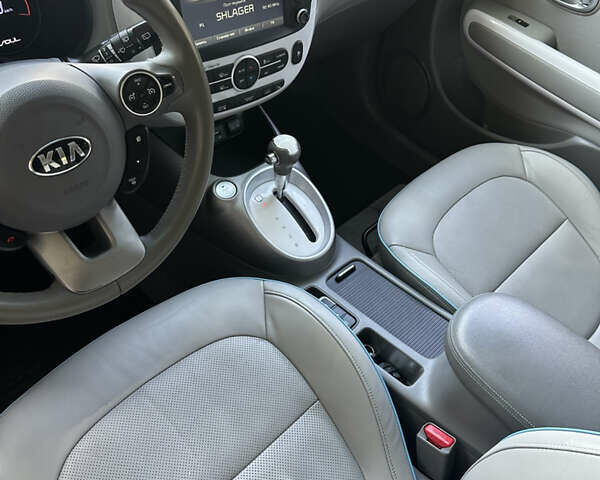 Серый Киа Soul EV, объемом двигателя 0 л и пробегом 174 тыс. км за 9200 $, фото 8 на Automoto.ua
