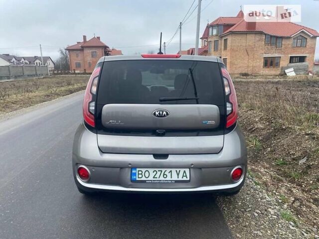 Серый Киа Soul EV, объемом двигателя 0 л и пробегом 83 тыс. км за 8900 $, фото 5 на Automoto.ua