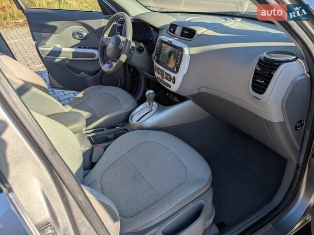 Сірий Кіа Soul EV, об'ємом двигуна 0 л та пробігом 166 тис. км за 5500 $, фото 40 на Automoto.ua