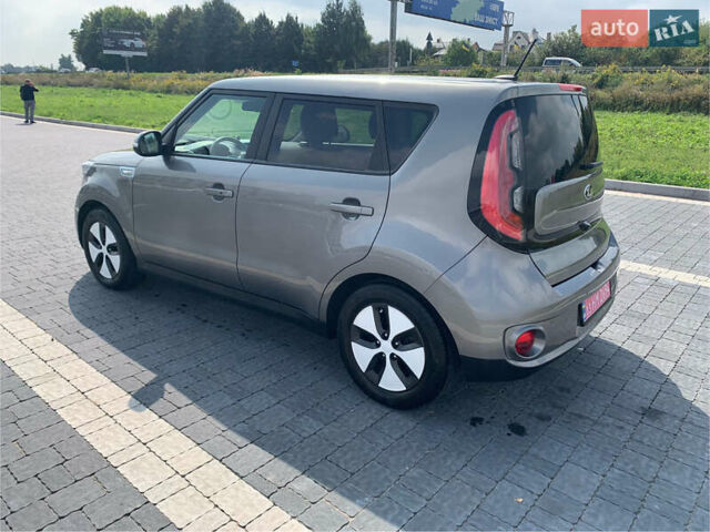 Серый Киа Soul EV, объемом двигателя 0 л и пробегом 174 тыс. км за 9200 $, фото 5 на Automoto.ua