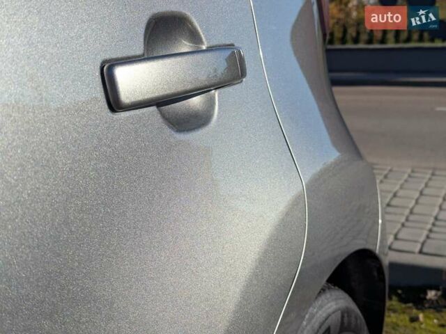 Сірий Кіа Soul EV, об'ємом двигуна 0 л та пробігом 166 тис. км за 5500 $, фото 23 на Automoto.ua