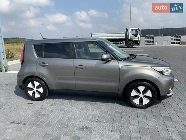 Серый Киа Soul EV, объемом двигателя 0 л и пробегом 174 тыс. км за 9200 $, фото 7 на Automoto.ua