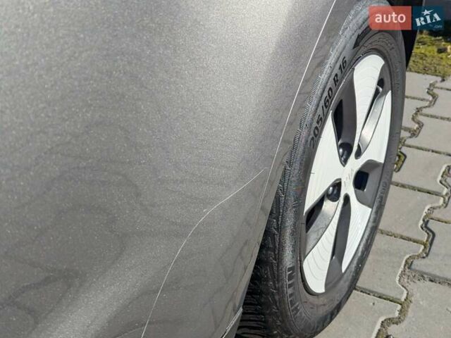 Сірий Кіа Soul EV, об'ємом двигуна 0 л та пробігом 166 тис. км за 5500 $, фото 32 на Automoto.ua