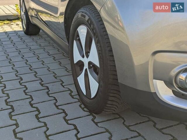 Сірий Кіа Soul EV, об'ємом двигуна 0 л та пробігом 166 тис. км за 5500 $, фото 6 на Automoto.ua