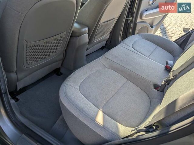 Сірий Кіа Soul EV, об'ємом двигуна 0 л та пробігом 166 тис. км за 5500 $, фото 36 на Automoto.ua