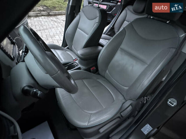 Серый Киа Soul EV, объемом двигателя 0 л и пробегом 118 тыс. км за 7600 $, фото 7 на Automoto.ua