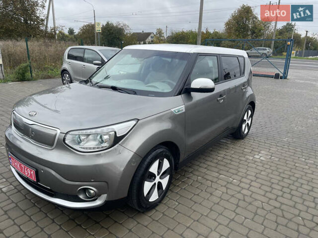 Серый Киа Soul EV, объемом двигателя 0 л и пробегом 110 тыс. км за 5950 $, фото 1 на Automoto.ua