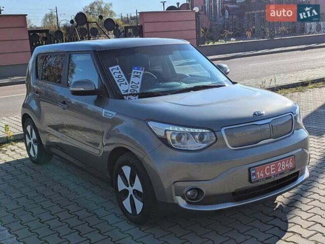 Кіа Soul EV 2015 у Дрогобичі на Automoto.ua Сірий Кіа Soul EV, об'ємом двигуна 0 л та пробігом 165 тис. км за 5300 $, фото 3 на Automoto.ua