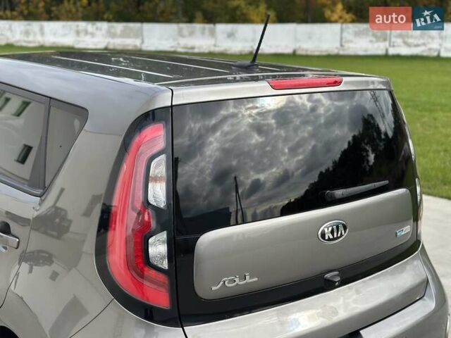 Серый Киа Soul EV, объемом двигателя 0 л и пробегом 165 тыс. км за 8899 $, фото 11 на Automoto.ua