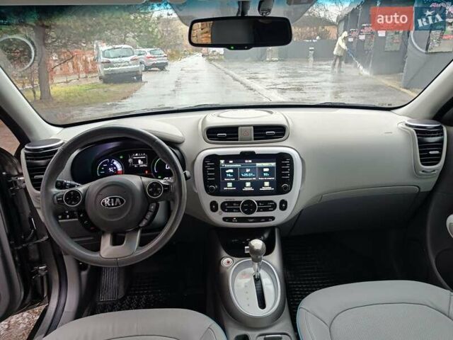 Сірий Кіа Soul EV, об'ємом двигуна 0 л та пробігом 142 тис. км за 6900 $, фото 38 на Automoto.ua