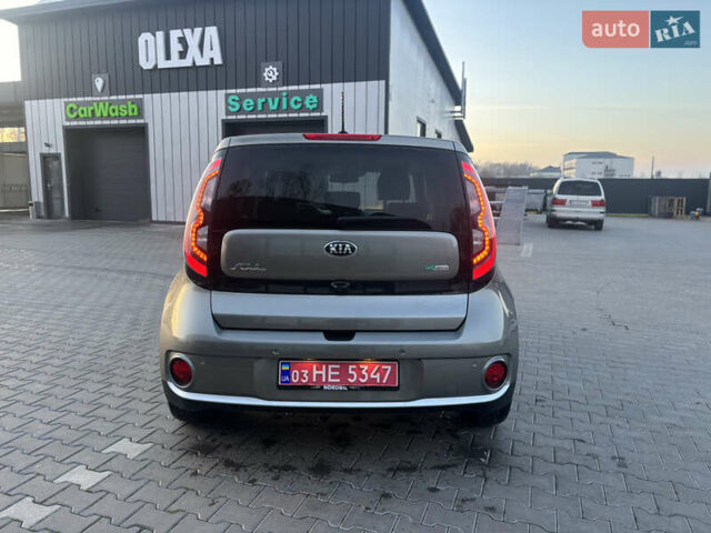 Серый Киа Soul EV, объемом двигателя 0 л и пробегом 117 тыс. км за 6750 $, фото 4 на Automoto.ua