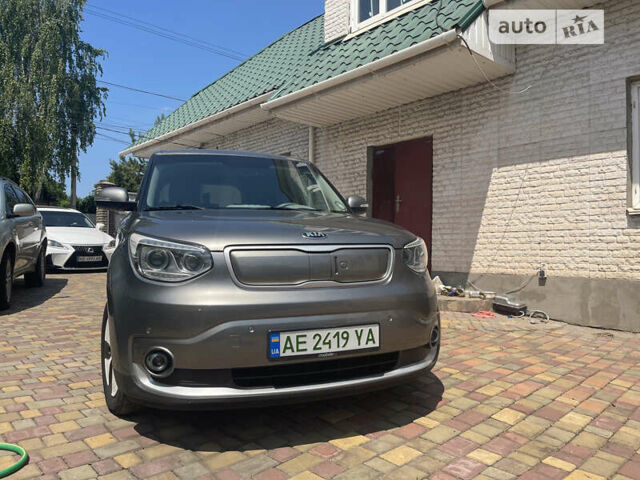 Серый Киа Soul EV, объемом двигателя 0 л и пробегом 116 тыс. км за 11900 $, фото 36 на Automoto.ua