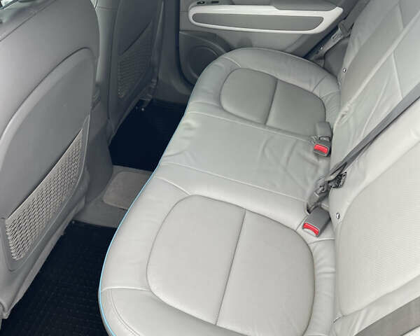 Серый Киа Soul EV, объемом двигателя 0 л и пробегом 110 тыс. км за 5950 $, фото 12 на Automoto.ua
