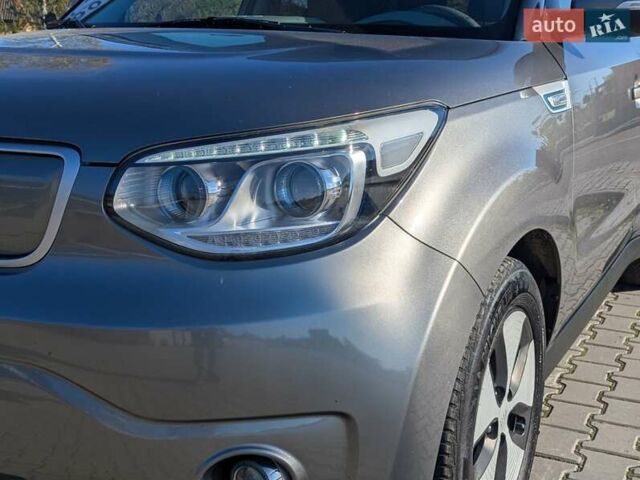 Кіа Soul EV 2015 у Дрогобичі на Automoto.ua Сірий Кіа Soul EV, об'ємом двигуна 0 л та пробігом 165 тис. км за 5300 $, фото 9 на Automoto.ua