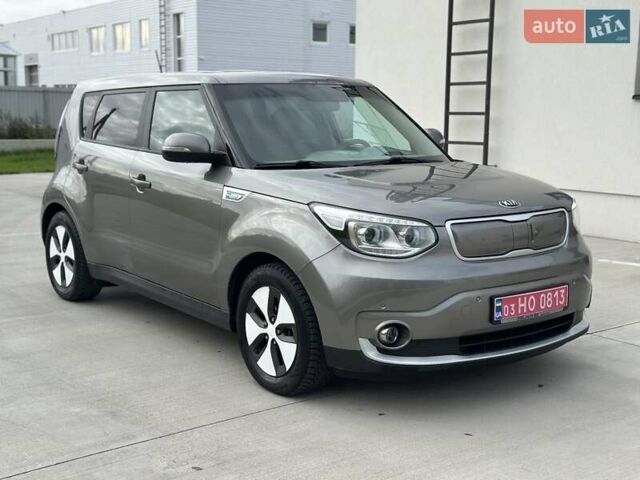 Серый Киа Soul EV, объемом двигателя 0 л и пробегом 165 тыс. км за 8899 $, фото 5 на Automoto.ua