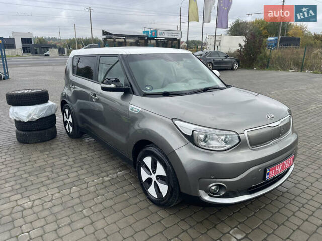 Серый Киа Soul EV, объемом двигателя 0 л и пробегом 110 тыс. км за 5950 $, фото 8 на Automoto.ua