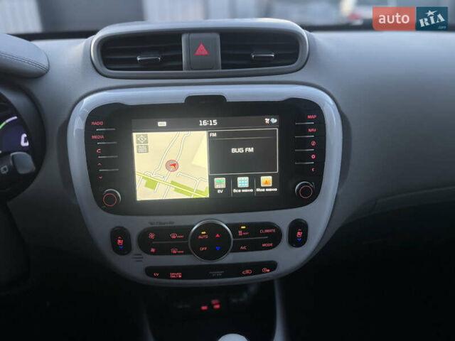 Серый Киа Soul EV, объемом двигателя 0 л и пробегом 117 тыс. км за 6750 $, фото 20 на Automoto.ua