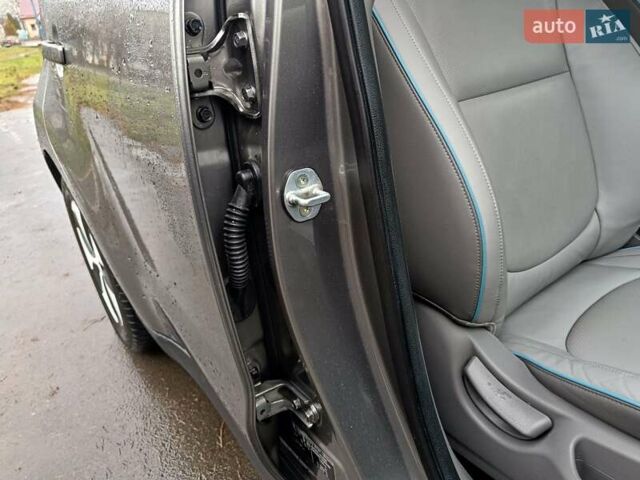 Сірий Кіа Soul EV, об'ємом двигуна 0 л та пробігом 142 тис. км за 6900 $, фото 52 на Automoto.ua