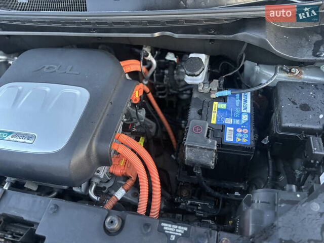 Серый Киа Soul EV, объемом двигателя 0 л и пробегом 117 тыс. км за 6750 $, фото 44 на Automoto.ua