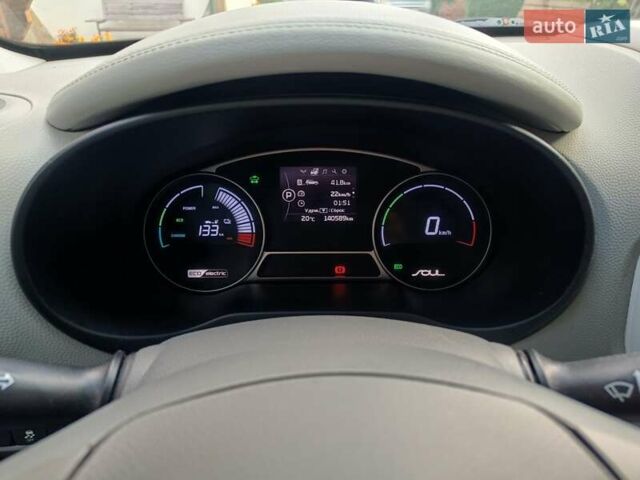 Сірий Кіа Soul EV, об'ємом двигуна 0 л та пробігом 142 тис. км за 6900 $, фото 12 на Automoto.ua