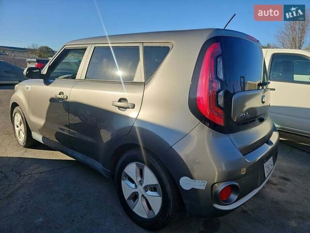 Серый Киа Soul EV, объемом двигателя 0 л и пробегом 94 тыс. км за 4800 $, фото 2 на Automoto.ua