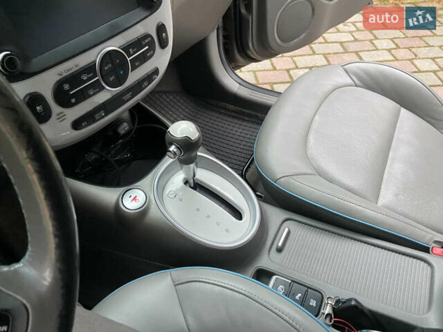 Сірий Кіа Soul EV, об'ємом двигуна 0 л та пробігом 168 тис. км за 9800 $, фото 11 на Automoto.ua