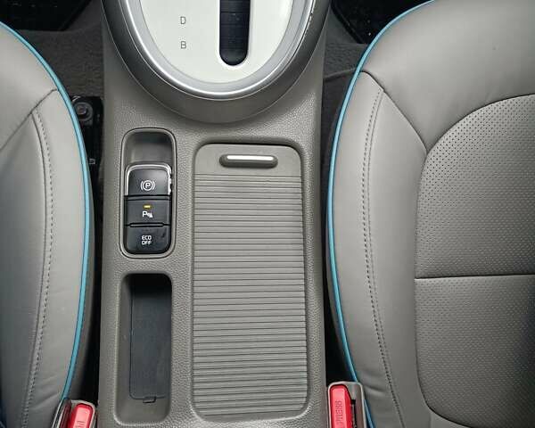 Сірий Кіа Soul EV, об'ємом двигуна 0 л та пробігом 142 тис. км за 6900 $, фото 47 на Automoto.ua