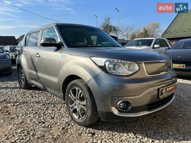 Кіа Soul EV 2015 у Коломые на Automoto.ua Сірий Кіа Soul EV, об'ємом двигуна 0 л та пробігом 152 тис. км за 6499 $, фото 9 на Automoto.ua
