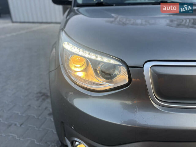 Серый Киа Soul EV, объемом двигателя 0 л и пробегом 117 тыс. км за 6750 $, фото 12 на Automoto.ua