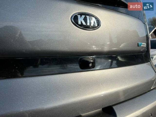 Кіа Soul EV 2015 у Коломые на Automoto.ua Сірий Кіа Soul EV, об'ємом двигуна 0 л та пробігом 152 тис. км за 6499 $, фото 11 на Automoto.ua