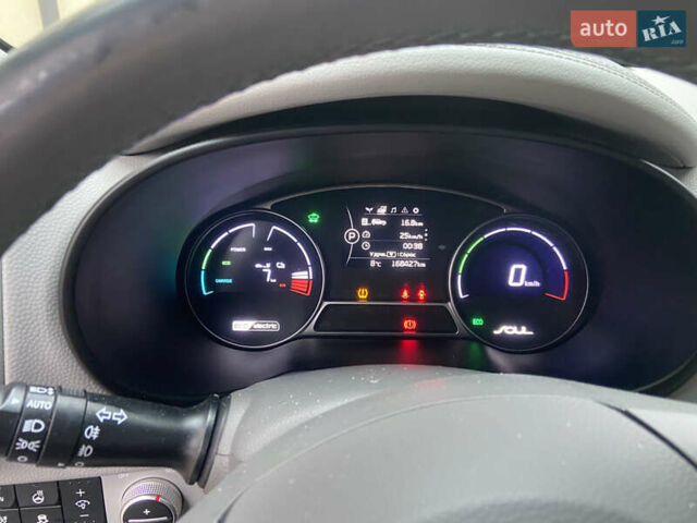 Сірий Кіа Soul EV, об'ємом двигуна 0 л та пробігом 168 тис. км за 9800 $, фото 12 на Automoto.ua