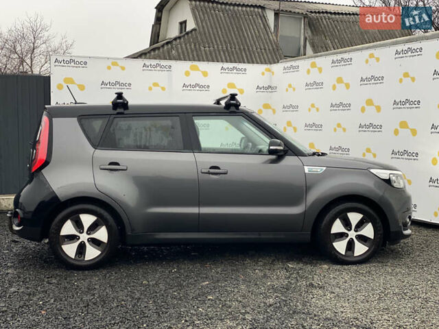 Сірий Кіа Soul EV, об'ємом двигуна 0 л та пробігом 126 тис. км за 5499 $, фото 9 на Automoto.ua