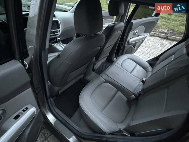 Серый Киа Soul EV, объемом двигателя 0 л и пробегом 118 тыс. км за 7600 $, фото 15 на Automoto.ua