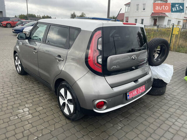 Серый Киа Soul EV, объемом двигателя 0 л и пробегом 110 тыс. км за 5950 $, фото 3 на Automoto.ua