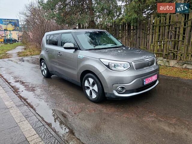 Сірий Кіа Soul EV, об'ємом двигуна 0 л та пробігом 142 тис. км за 6900 $, фото 10 на Automoto.ua