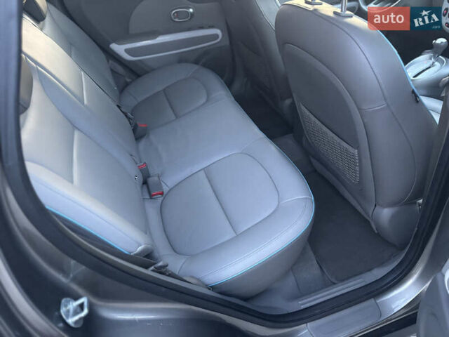 Серый Киа Soul EV, объемом двигателя 0 л и пробегом 117 тыс. км за 6750 $, фото 37 на Automoto.ua
