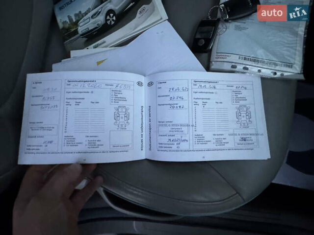 Серый Киа Soul EV, объемом двигателя 0 л и пробегом 118 тыс. км за 7600 $, фото 25 на Automoto.ua