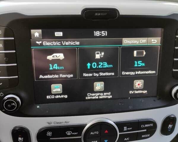 Серый Киа Soul EV, объемом двигателя 0 л и пробегом 118 тыс. км за 6999 $, фото 6 на Automoto.ua
