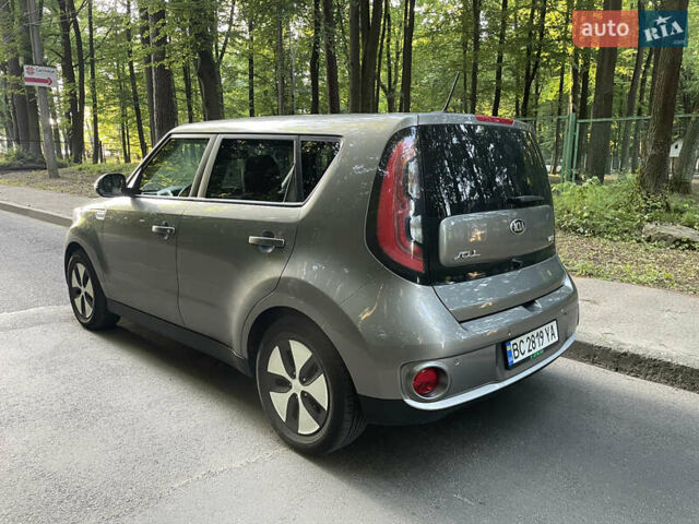 Сірий Кіа Soul EV, об'ємом двигуна 0 л та пробігом 146 тис. км за 11500 $, фото 3 на Automoto.ua