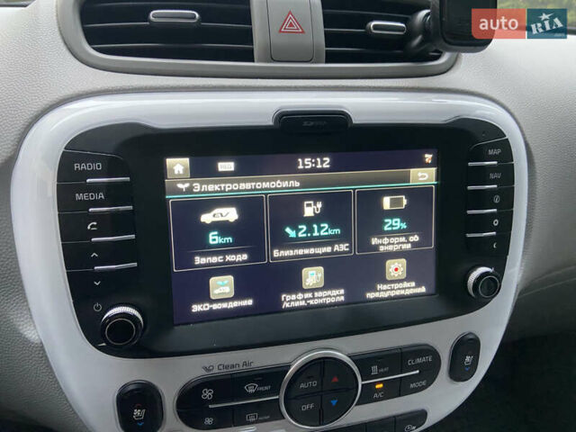 Сірий Кіа Soul EV, об'ємом двигуна 0 л та пробігом 168 тис. км за 9800 $, фото 14 на Automoto.ua